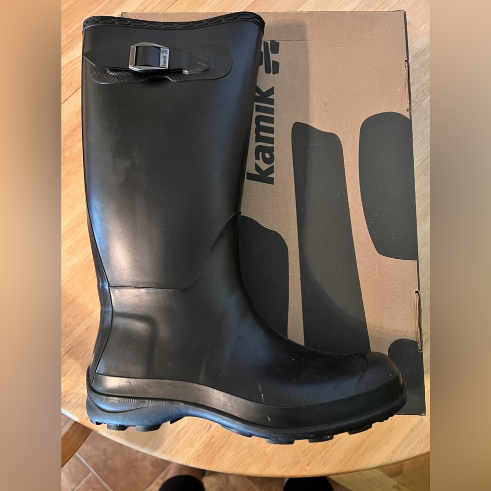 Tall black rain/ rubber boot size 6 women’s